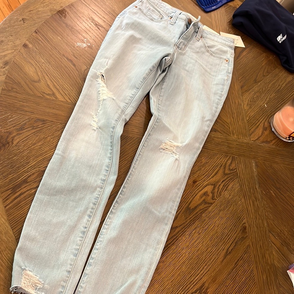 Universal thread jeans